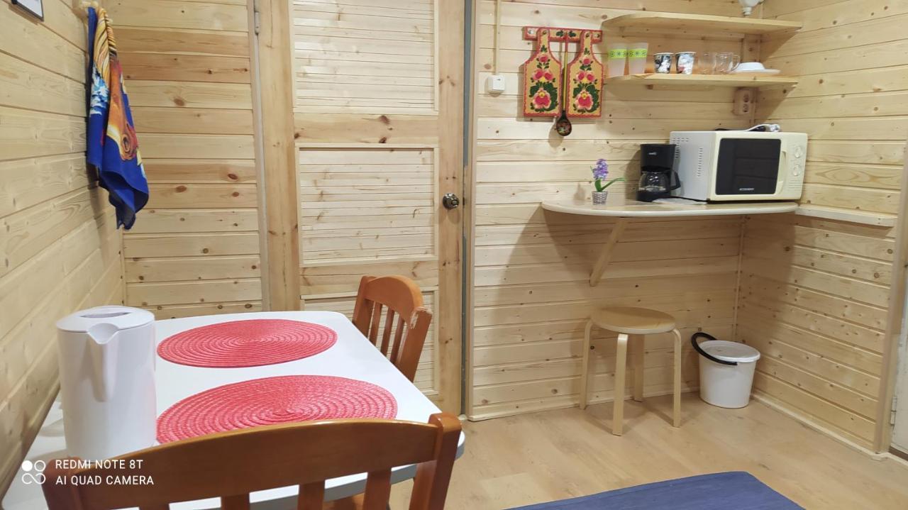 Lana Guest House Simpele 외부 사진