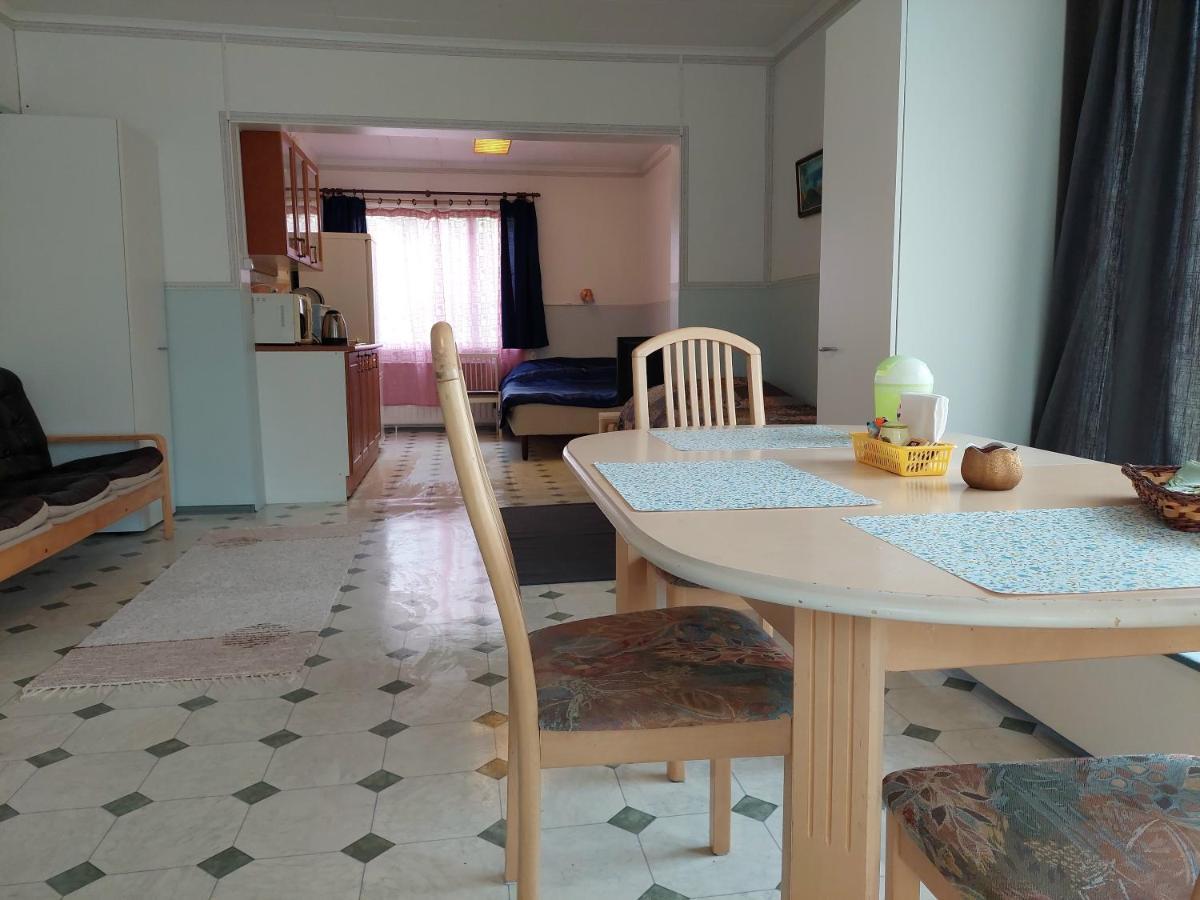 Lana Guest House Simpele 외부 사진